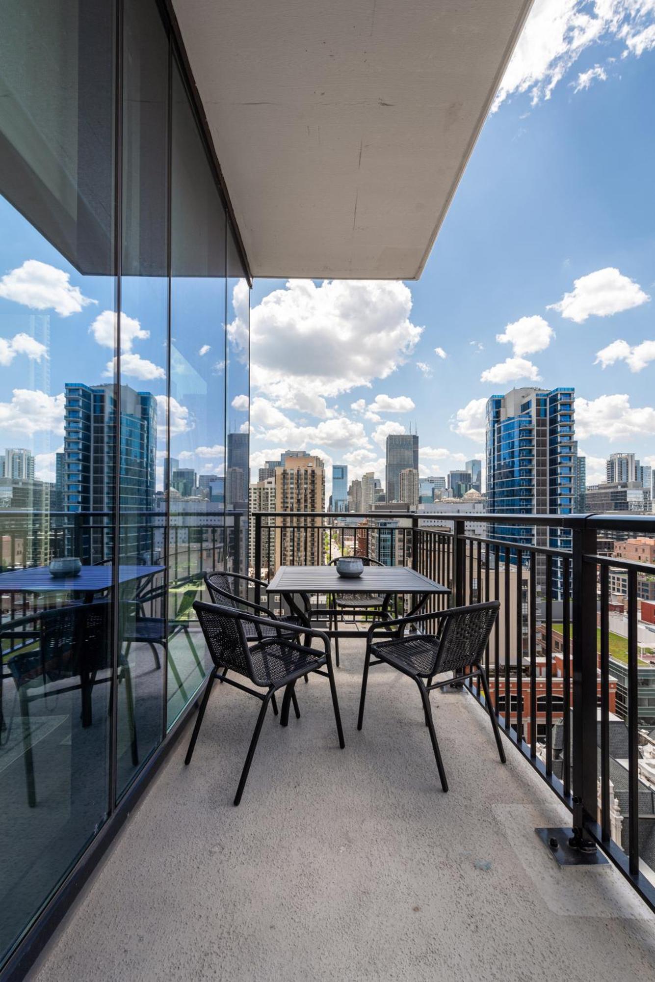 Aurelien Spacious Apartments In The Heart Of Gold Coast Chicago Exteriér fotografie